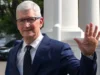 Tim Cook Resmi Pensiun, John Ternus Ambil Alih Kepemimpinan Apple