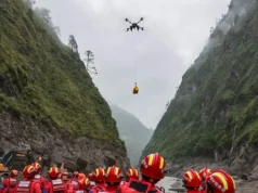 Tim Penyelamat Tiongkok Tiba di Gyirong yang Hancur Akibat Longsor