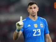 Tottenham Buru Kiper Martinez, Aston Villa Buka Jalan Setelah Datangkan Suzuki