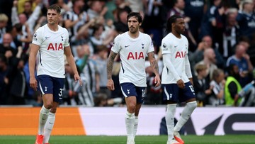 Tottenham-Terpuruk-di-Awal-Musim-Investasi-Rp77-Triliun-Belum-Berbuah-Kemenangan