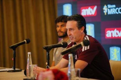 Unai-Emery-Terbuka-Tawaran-di-Indonesia-tapi-Masih-Fokus-pada-Aston-Villa