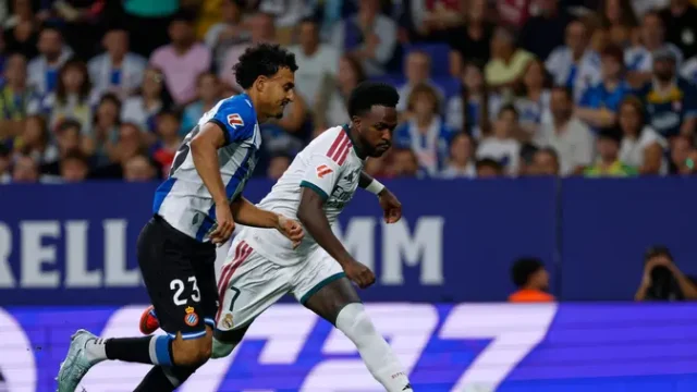 Vinicius-Junior-Dibela-Mourinho-Siap-Bangkitkan-Real-Madrid