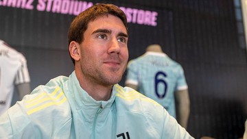 Vlahovic Menanti Tawaran Barcelona, Alvarez Masih Jadi Prioritas Utama