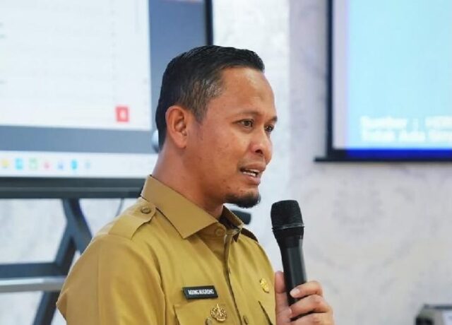 Wali-Kota-Pekanbaru-Tegas-Larang-Penahanan-Ijazah-karena-Tunggakan-Biaya