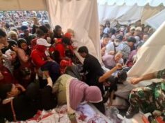 Warga Berebut Kaos Gratis di Monas, Ricuh Saat Pembagian HUT RI ke-81