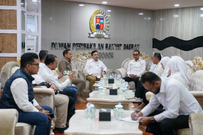 Warga Bogor Diimbau Belanja di Warung Tetangga Dukung UMKM