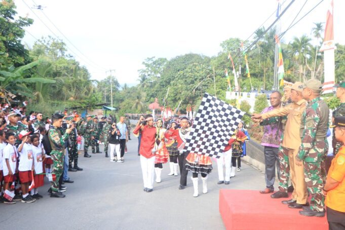 Sang Merah Putih Terbesar di Indonesia Berkibar di Puncak Gunung Cycloop, Koops TNI Habema : Gegap Gempita Damai Persatuan dari Tanah Cenderawasih