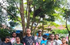 Meriahkan HUT RI ke-81, Tokoh adat sekaligus Rohaniawan Gelar Lomba Berhadiah dan Bagikan Sembako kepada Masyarakat Nduga