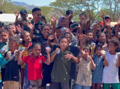 Prajurit Korem 161/Wira Sakti Hadirkan Keceriaan bagi Anak-Anak Terdampak Gempa NTT