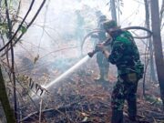 Gambut Jadi Medan Tempur, Satgas Darat Lanud Sjamsudin Noor Pantang Pulang Sebelum Bara Terkendali