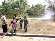 Perkuat Kesiapsiagaan Dalam Menangani Karhutla, Personel Lanud Sjamsudin Noor Asah Kemampuan Operasikan Kendaraan Pemadam Kebakaran