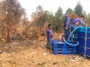 Jaga Gambut Tetap Aman, Satgas Darat Lanud Sjamsudin Noor Perkuat Pembasahan Berkelanjutan