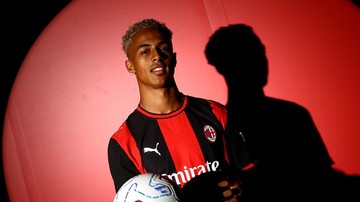 AC Milan Rekrut Omari Hutchinson Gantikan Leao yang Hengkang ke Galatasaray