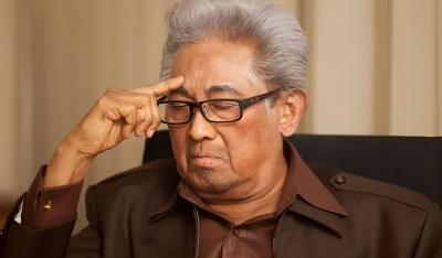 Adnan-Buyung-Nasution-Meninggal-Bersama-Serangan-Bom-Baghdad-pada-23-September