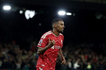 Alexander-Isak-Meledak-di-Awal-Musim-Liverpool-Menang-2-0-atas-Ipswich-Town