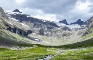 Arkeolog Temukan 48 Anak Panah Purba Berusia 6.000 Tahun di Gunung Es Norwegia