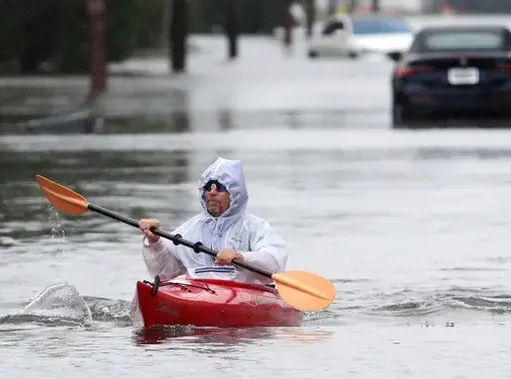 Badai Nor’easter Landa Timur AS, New York dan New Jersey Nyatakan Darurat