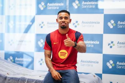 Barcelona Resmi Dapatkan Gabriel Jesus, Julian Alvarez Gagal Diboyong