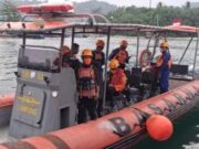 Basarnas Huyung Dua RIB Cari Lima Jurnalis Hilang di Selat Sunda