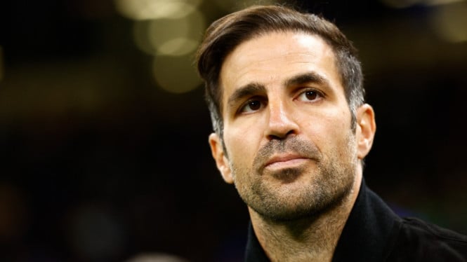 Bek Cetak Gol, Como Terinspirasi Arsenal