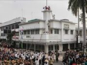 Bendera Merah Putih Berkibar di Hotel Yamato, Peron Digulingkan