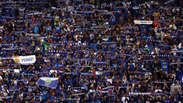 Bobotoh-Berdiri-Untuk-Shin-Tae-yong-Dukungan-Meledak-Usai-Diteriaki-Pendatang
