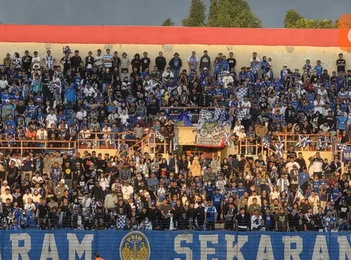 Brajamusti Kembali Bawa 1.500 Suporter ke Surabaya, Target 6 Poin di Jawa Timur