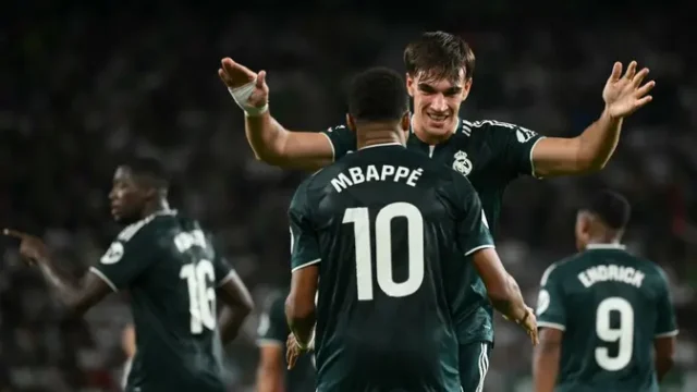 Carlos-Espi-Sang-Penentu-di-Menit-Akhir