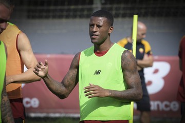 Chelsea Bantah Minati Wijnaldum, Gelandang Veteran Tetap Tak Masuk Radar Transfer