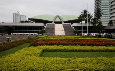 DPR-Sahkan-15-UU-Kabupaten-Kota-di-Kalimantan-Tegaskan-Bukan-Pemekaran