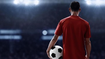Demiane-Agustine-Sita-Perhatian-Tampilkan-Jersey-Timnas-Indonesia-di-Tengah-Panggilan-Curacao