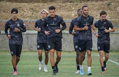 Derby-Jatim-Panas-Arema-FC-Waspadai-Ancaman-Persik-Kediri-di-Kanjuruhan