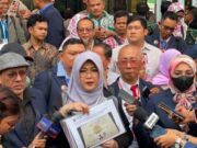 Dokter Tifa Tantang Jokowi Tunjukkan Ijazah Asli di Pengadilan