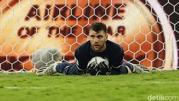 Dua Kiper Timnas Indonesia Terpencil di Eropa