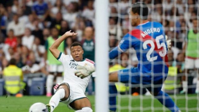 Emil-Audero-Tampil-Gemilang-di-Bernabeu-Herdman-Ini-Pendidikan-Berharga-untuk-Garuda