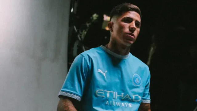 Enzo-Fernandez-Resmi-Gabung-Manchester-City-Reuni-dengan-Enzo-Maresca-di-City