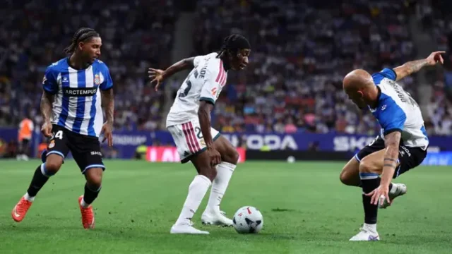 Figo-Minta-Fans-Real-Madrid-Sabar-dengan-Diomande