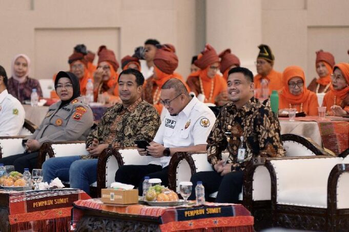 Gubernur Bobby Nasution Ajak IKM Sumut Bangun Ekonomi Syariah dan Industri Halal