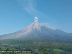 Gunung Semeru Erupsi Pagi Ini, Kolom Abu Capai 1.000 Meter