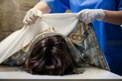 Istri-Dokter-Tewas-Bersimbah-Darah-di-Kamar-Rumah-di-Cirebon