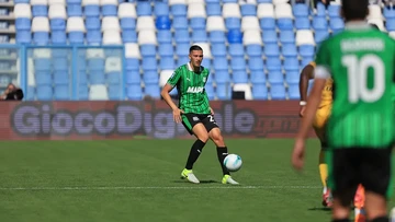Jay Idzes Cedera, Sassuolo Kehilangan Tulang Punggung Pertahanan