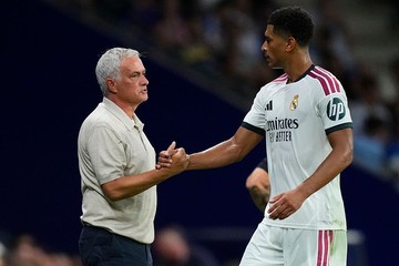 Jude-Bellingham-Dijuluki-Calon-Ballon-dOr-oleh-Mourinho