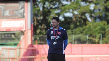 Kalezic-Kecewa-Lapangan-GBLA-Dinilai-Tak-Layak-Main
