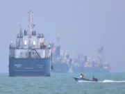 Kapal Kargo Iran Diserang di Selat Hormuz, Satu Awak Tewas