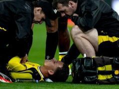 Karetsas Dilarikan ke RS Usai Kolaps di Tengah Laga Dortmund vs Villarreal