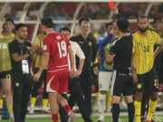 Kartu Merah Thom Haye Jadi Ujian Persaudaraan Timnas Indonesia