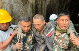 Keajaiban 10 Hari Pasca Banjir Bandang, Dua Korban Selamat di Nepal