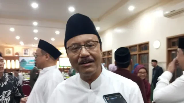 Lansia-Tak-Main-Judi-Online-Tapi-Bansos-Dicabut-karena-Data-Disalahgunakan
