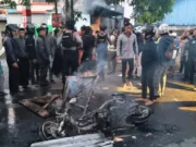 Lima Polisi Diperiksa Usai Pemuda Tewas Diduga Tertembak saat Bentrokan