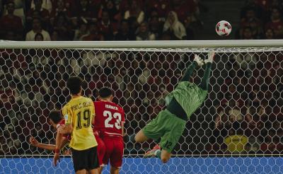 Maarten-Paes-Menjadi-Benteng-Terakhir-Indonesia-Imbang-Lawan-Malaysia